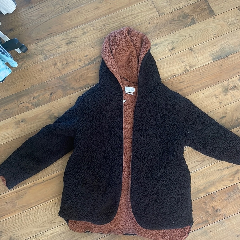REVERSIBLE URBAN OUTFITTERS TEDDY JACKET
